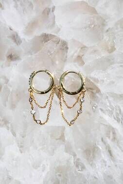 NEW NATIVE GEM women's tresor huggies earring in gold